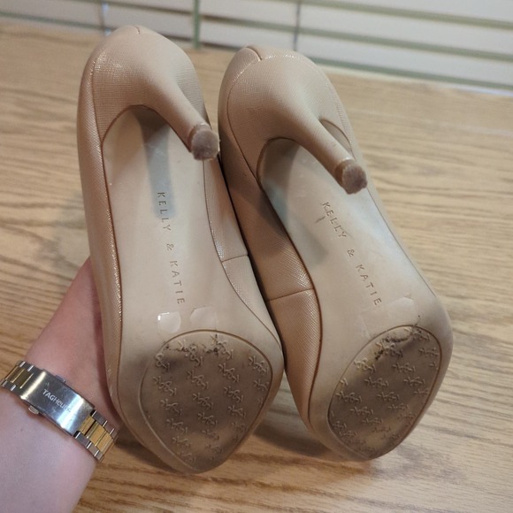 Kelly & Katie Nude Pumps Size 7 - Picture 5 of 6